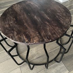 Round coffee table 
