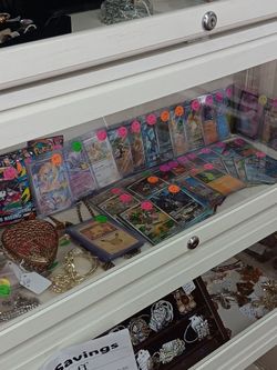 Pokémon Trading Cards Mixed Lot