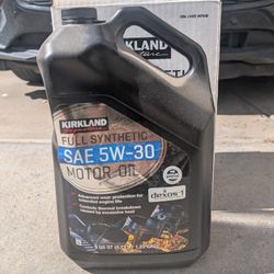 Kirkland 5 Quart 5W-30 Motor Oil