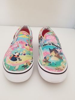 Van's Alice in wonderland Disney size 3 little girls