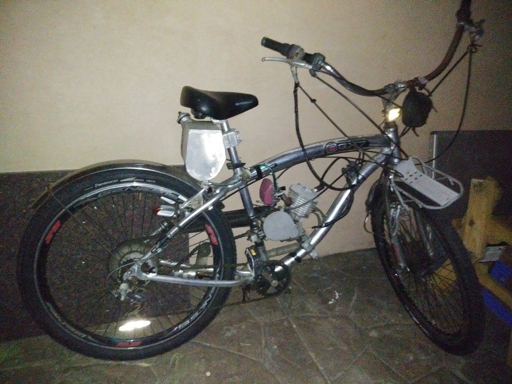 Upgraded custom 80cc motorized bicycle