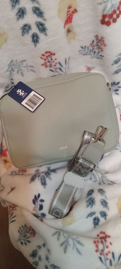 IZOD purse