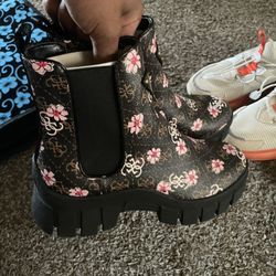 Brand New Women Guess Boots Size 7.5 