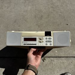 GE Spacemaker 7-4290B Under Cabinet AM/FM CD Clock Radio
