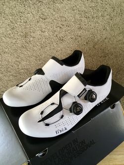 FIZIK INFINITO R1 - Color: White-Black Size: 41 1/2, 41.5