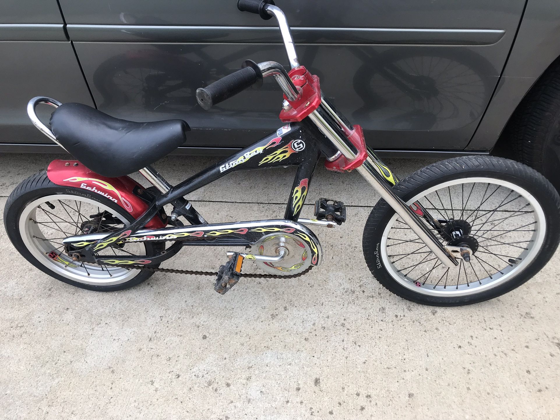 Kids’s 18” Motorcycle Design Steel Schwinn Stingray From The 90s In Great Riding Condition. No Rust Or Any Issues