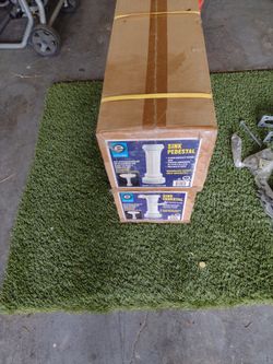 Two NIB Sink Pedestals