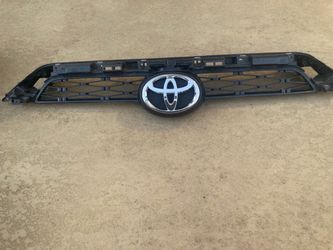 Toyota bundle deal- partsFront Grille with Chrome Emblem