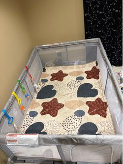 Baby play pen and mat 74x50
