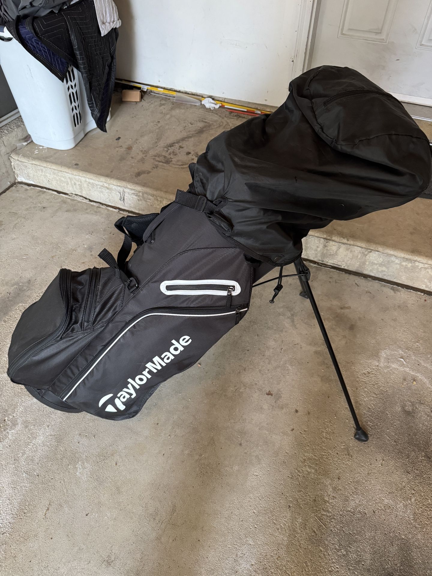 TaylorMade Bag And Clubs
