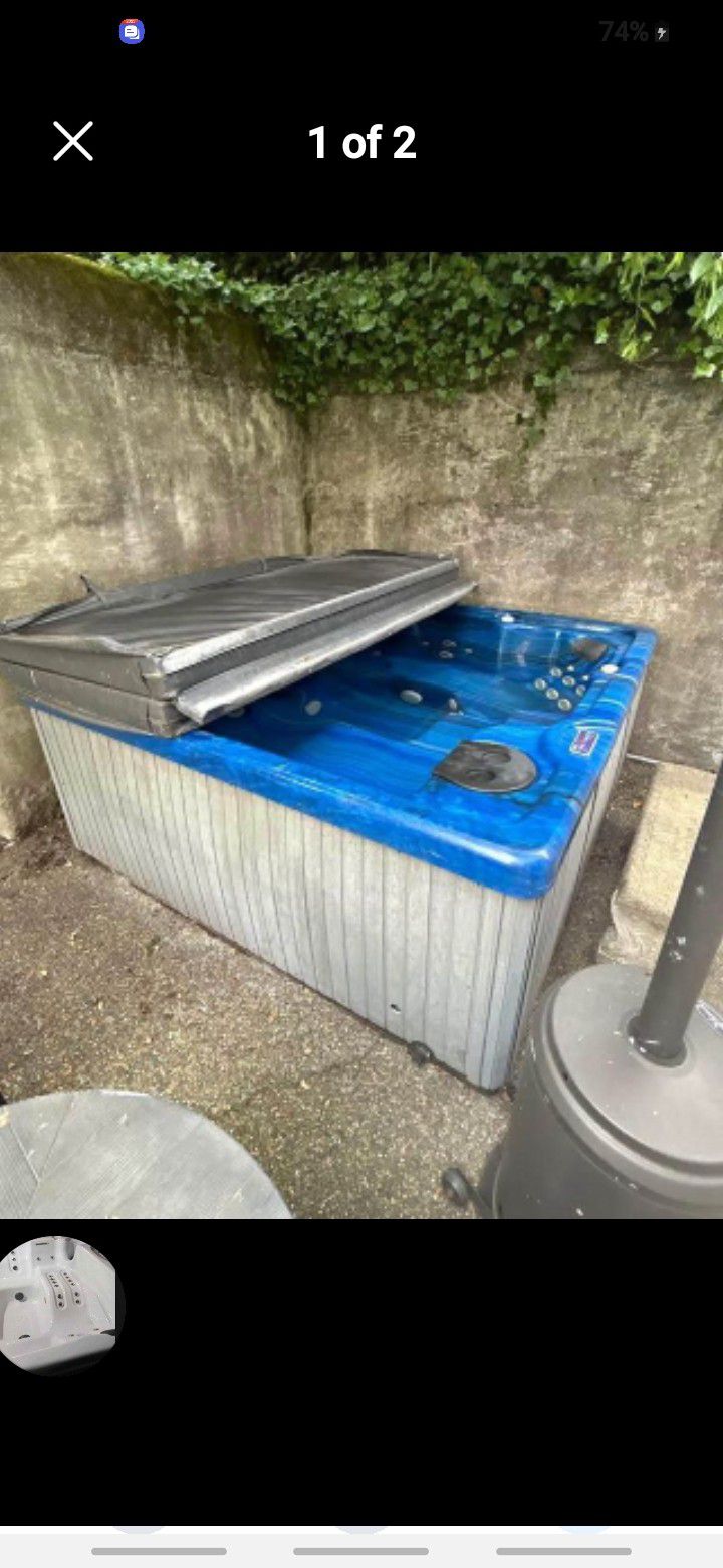 Side By Side Double Lounger Hot Tub