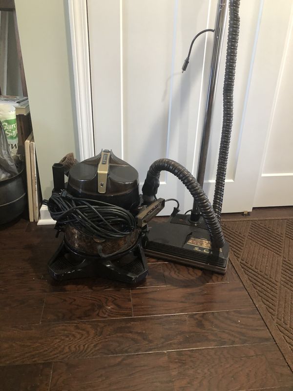 Rainbow SE Series vacuum 60 or Best offer for Sale in Zebulon, NC