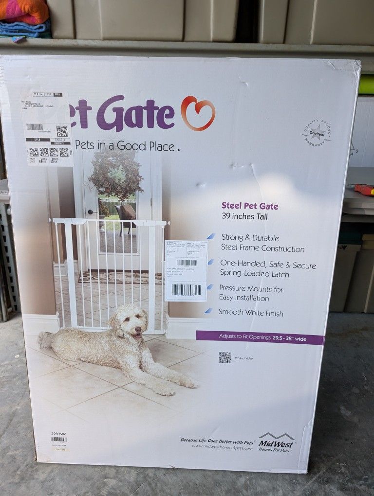 PET Gate New 2 Used