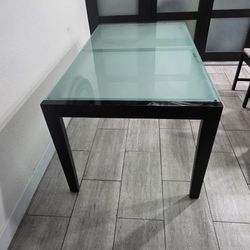 Dinning Table 