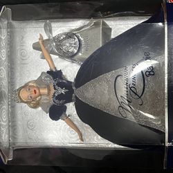 NEW RARE Special Millineum Edition 2000 Barbie Doll Princess w/Ornament NRFB 