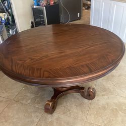 54” Round Kitchen Table 30’ High And 4 Chairs 