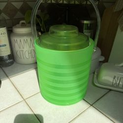 Vintage acrylic ice bucket