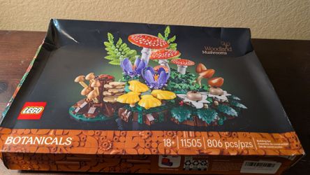 LEGO Botanicals Woodland Mushrooms 11505