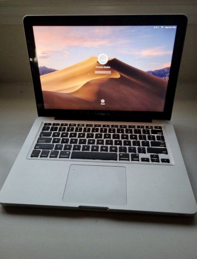 Apple MacBook Pro Laptop (Mid 2012, 750GB, INTEL CORE 17 3520M, 2.9GHZ,  8GB, Intel HD