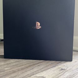 PS4 PRO (Great Condition)