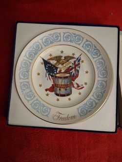 Vintage Avon Freedom plate