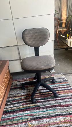 Swivel chair
