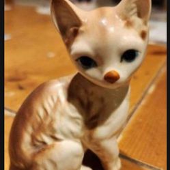 Vintage Cat Figurine 