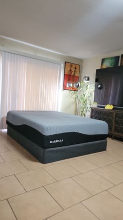 VERY NICE LIKE NEW QUEEN SIZE MEMORY FOAM MATTRESS AND BOXSPRING FOR SALE! IN EXCELLENT CONDITION, FREE DELIVERY