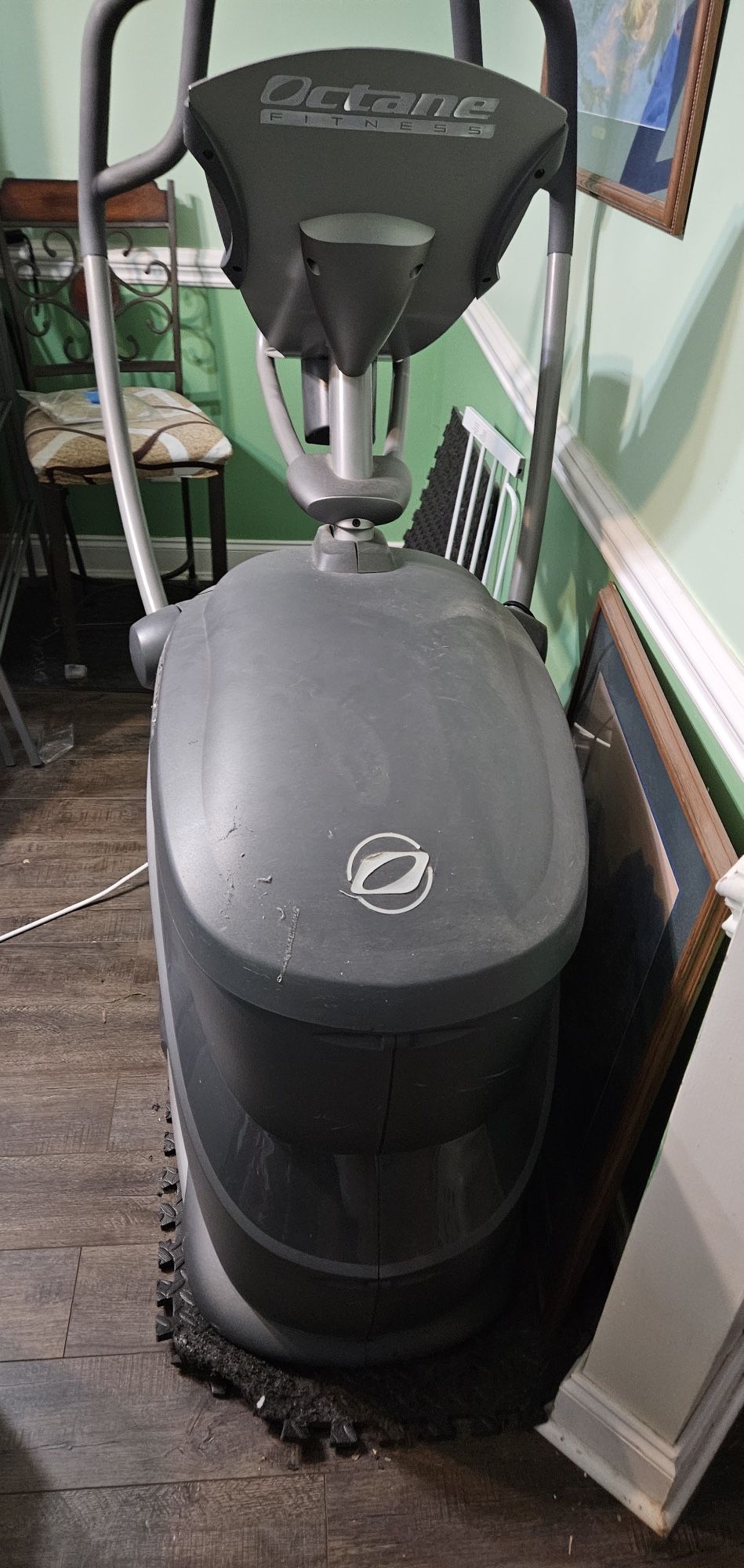 Octane Fitness Elliptical Q37E
