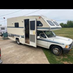 1990 T300 Toyota V6 20ft Motorhome