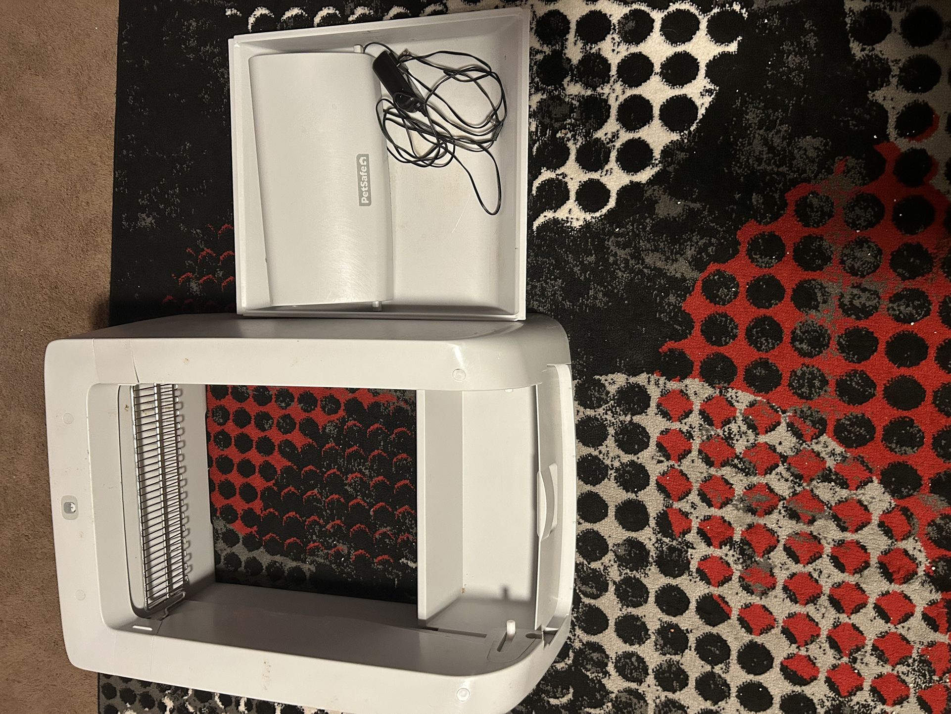Self Cleaning Litter Box