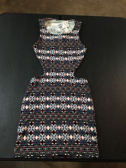 Junior dress BNWT size small