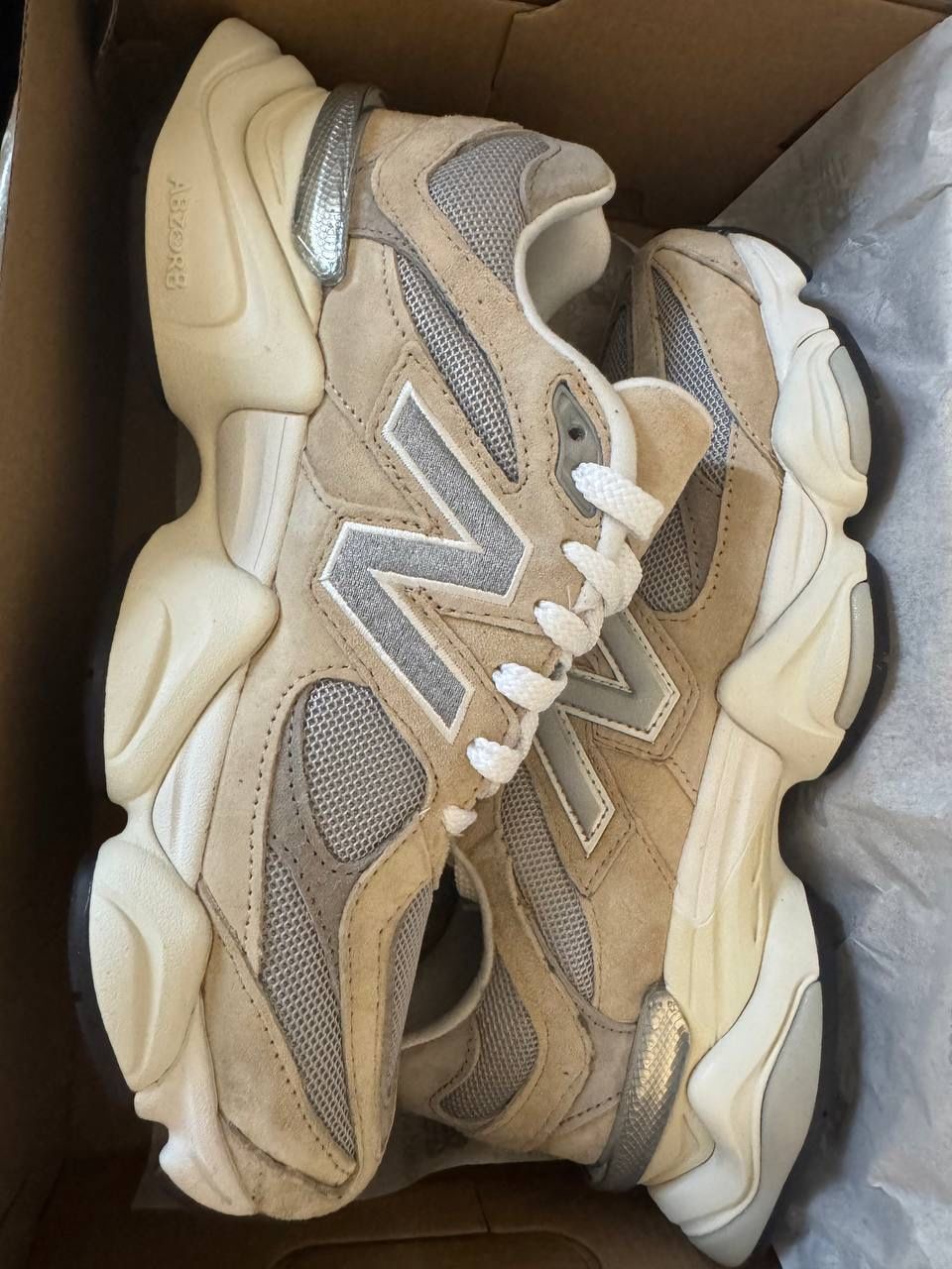 New balance 9060 /Brand new in box