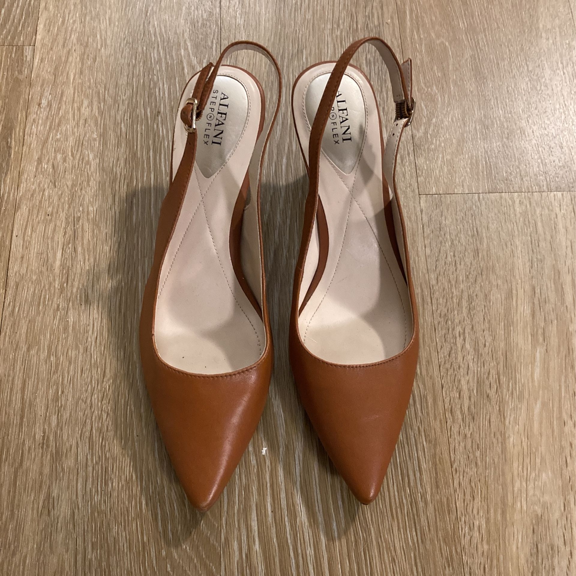 Women Alfani Taupe Size 11 Pumps 