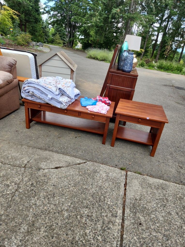Coffee And End Table. Wood Set.