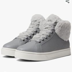 Koolaburra By UGG Ladies Fuzz Chukka Boots 