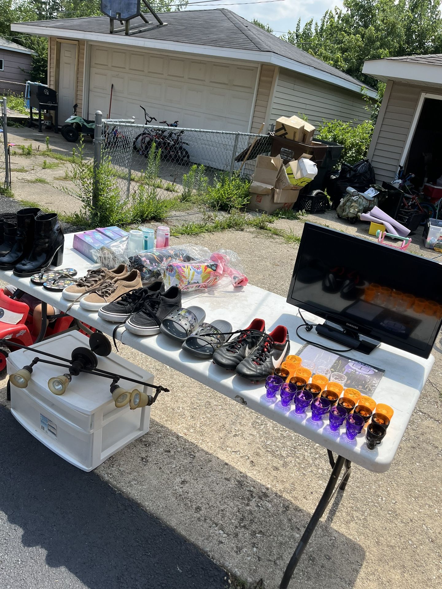 Garage Sale 3919 168th Country Club Hills 