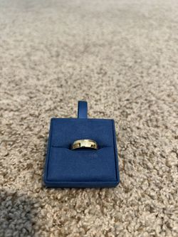 Mens 14K Gold wedding band size 13.5