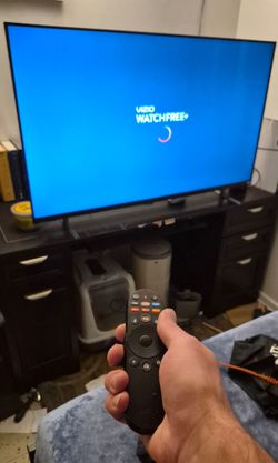 Used/ like new 50" VIZIO smart TV UHD 1080p with original remote