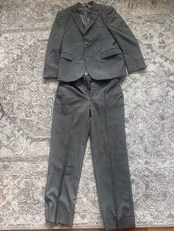 Men’s Suit Size Medium