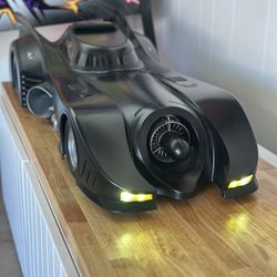 Hot Toys 89 Batmobile - Like New 
