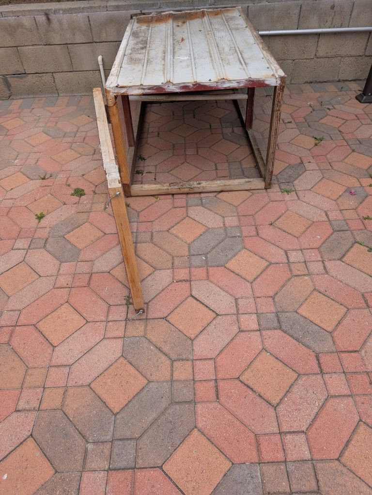 Chicken House Or For Any Other Animal Even Dog In Very Good Condition