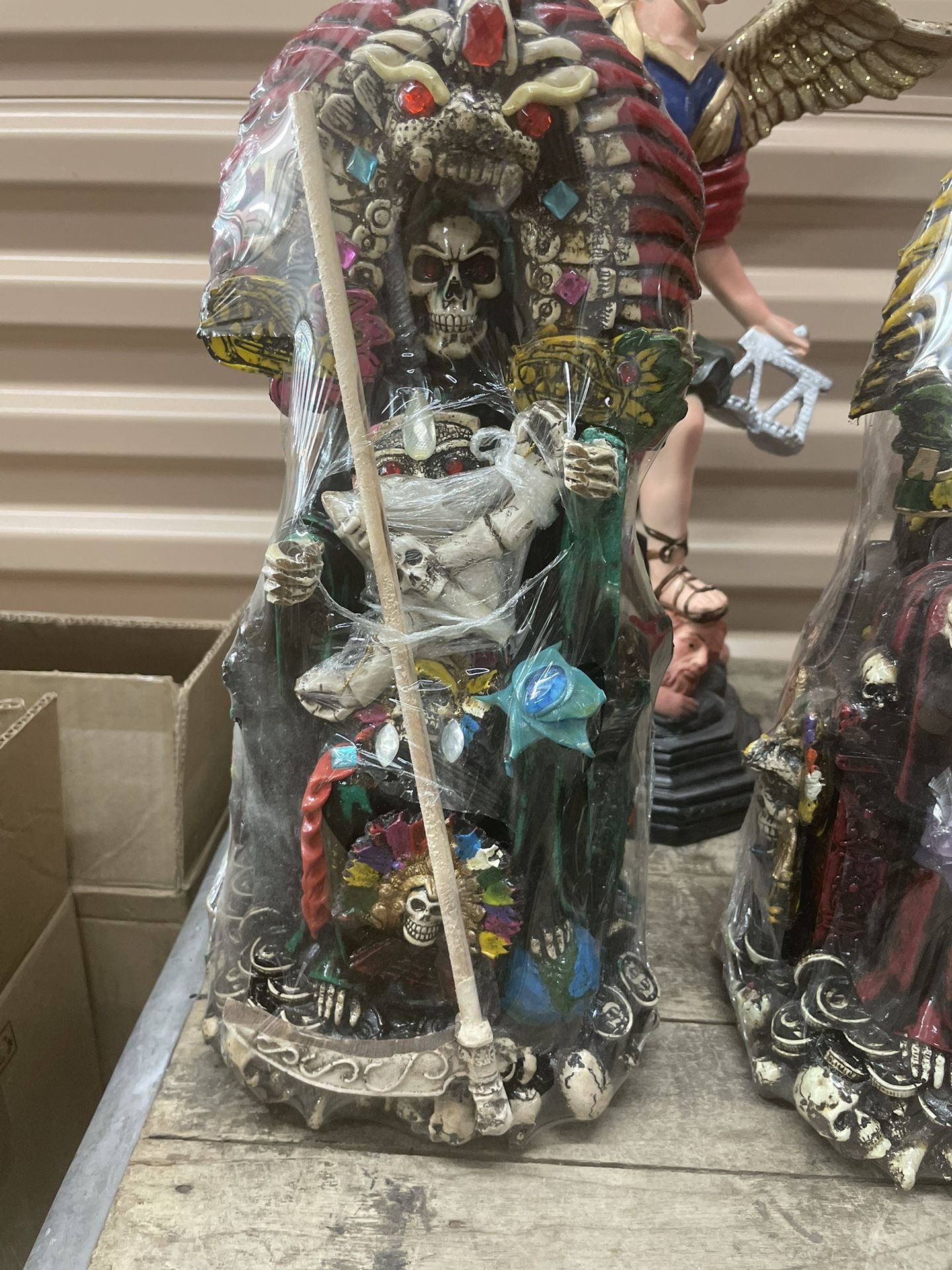 Santa Muerte Azteca Sentada