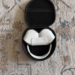 Apple AirPods Max 1st Gen 