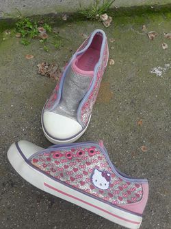 Hello kitty shoes size 12