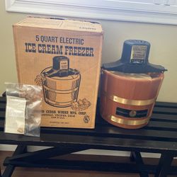 Vintage Richmond Cedar Works 5 Qt Sterling Electric Ice Cream Maker Made in USA NEW