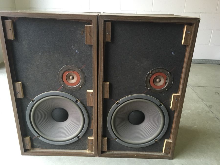 1 Pair of vintage Electro Voice E-V 14A home stereo speakers.