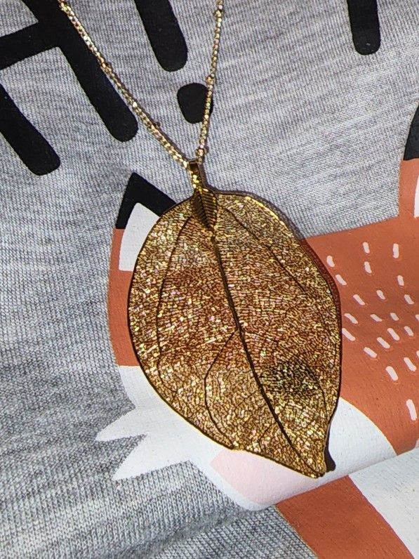 Vintage Gold Leaf Necklace Pendant & Chain