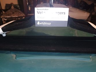 Brand new velvet hangers set of 25