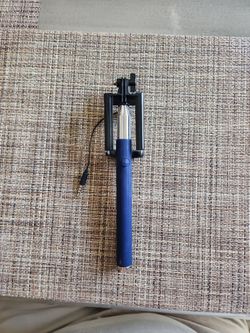 Large selfie stick for apple or android